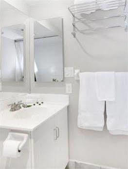 Royal Stays Suites - Blue Jays Way Toronto Exterior foto